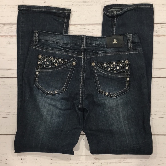 Antique Rivet | Studded Jeans - Picture 4 of 5